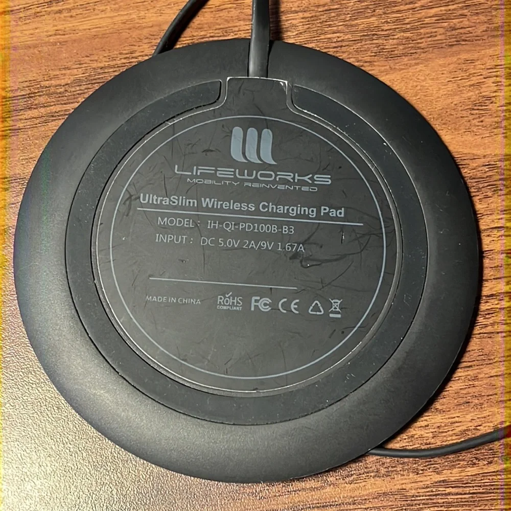 iHome ultra slim charging pad